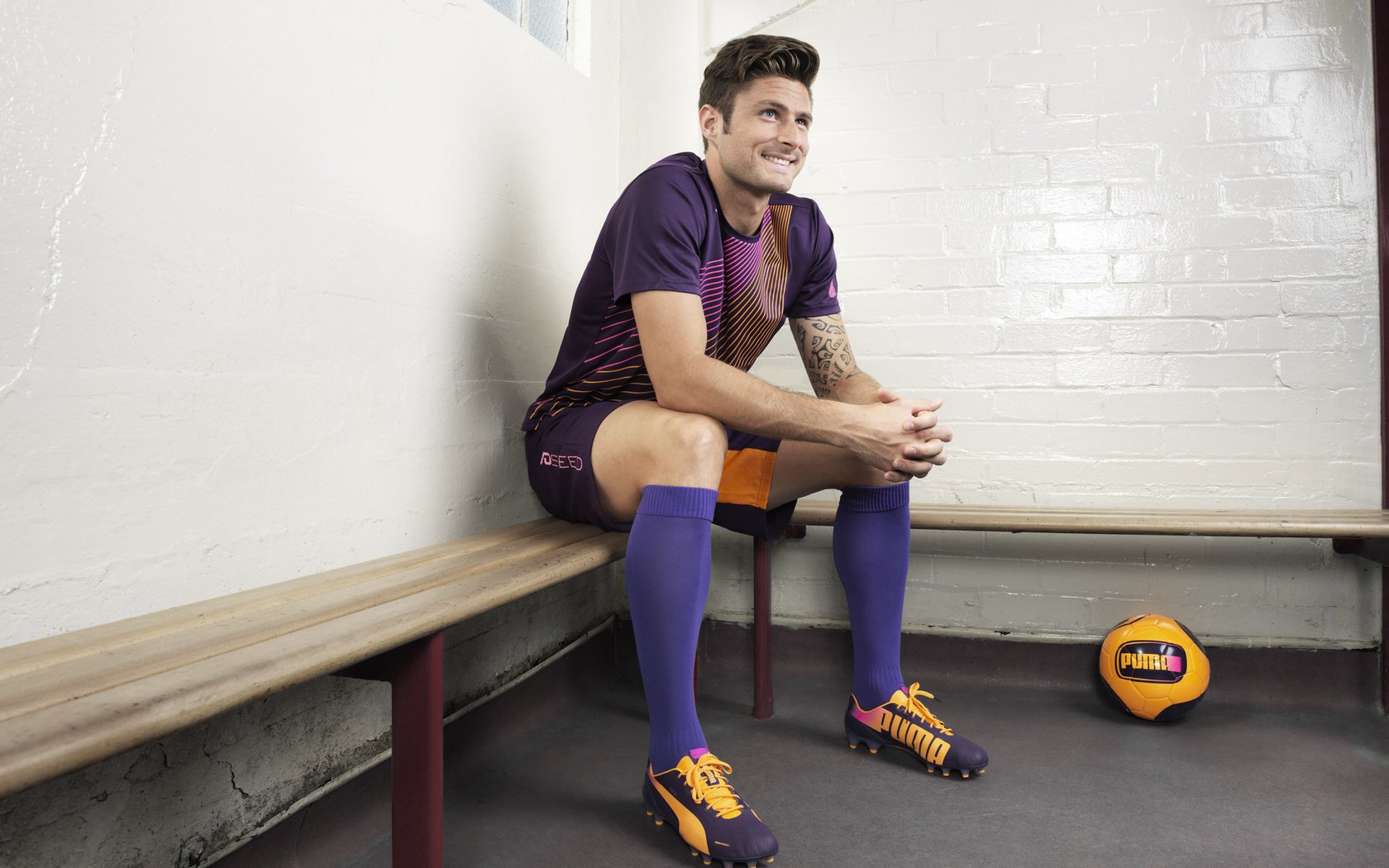 Uzi回归赛场，大胜首场状态亮眼，瑞士队观众沸腾！